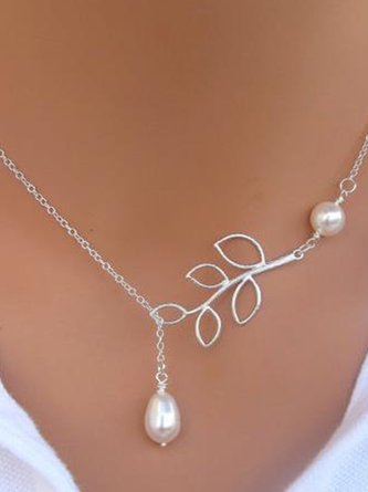 Fashion Imitation Pearl Leaf Shaped Necklace