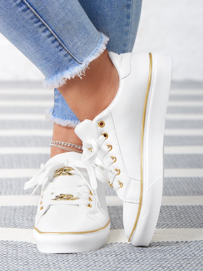 Chain Decor Lace-up Casual Skate Shoes